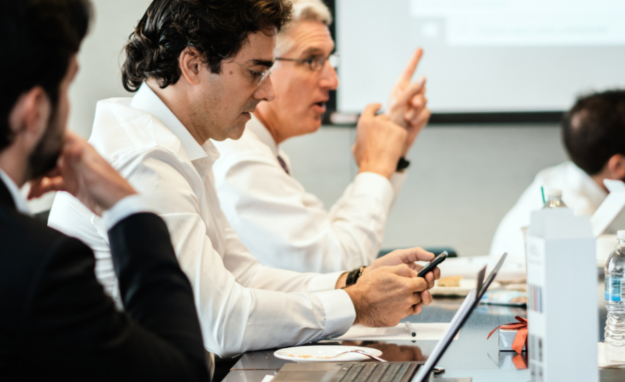 Le constat d’assemblée générale par un commissaire de justice garantit la transparence des votes et protège vos décisions contre toute contestation.